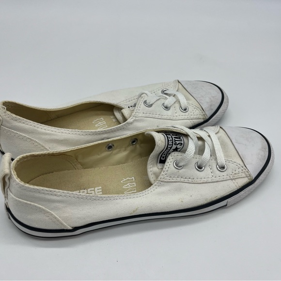 Converse shoes size 8 - Picture 3 of 5
